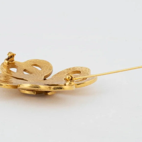 CHANEL Gold Love Brooch - Picture 8 of 12
